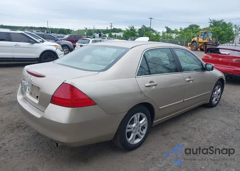 2007 Honda Accord 2.4 Ex z USA, uszkodzony, nr VIN 1HGCM567X7A049635